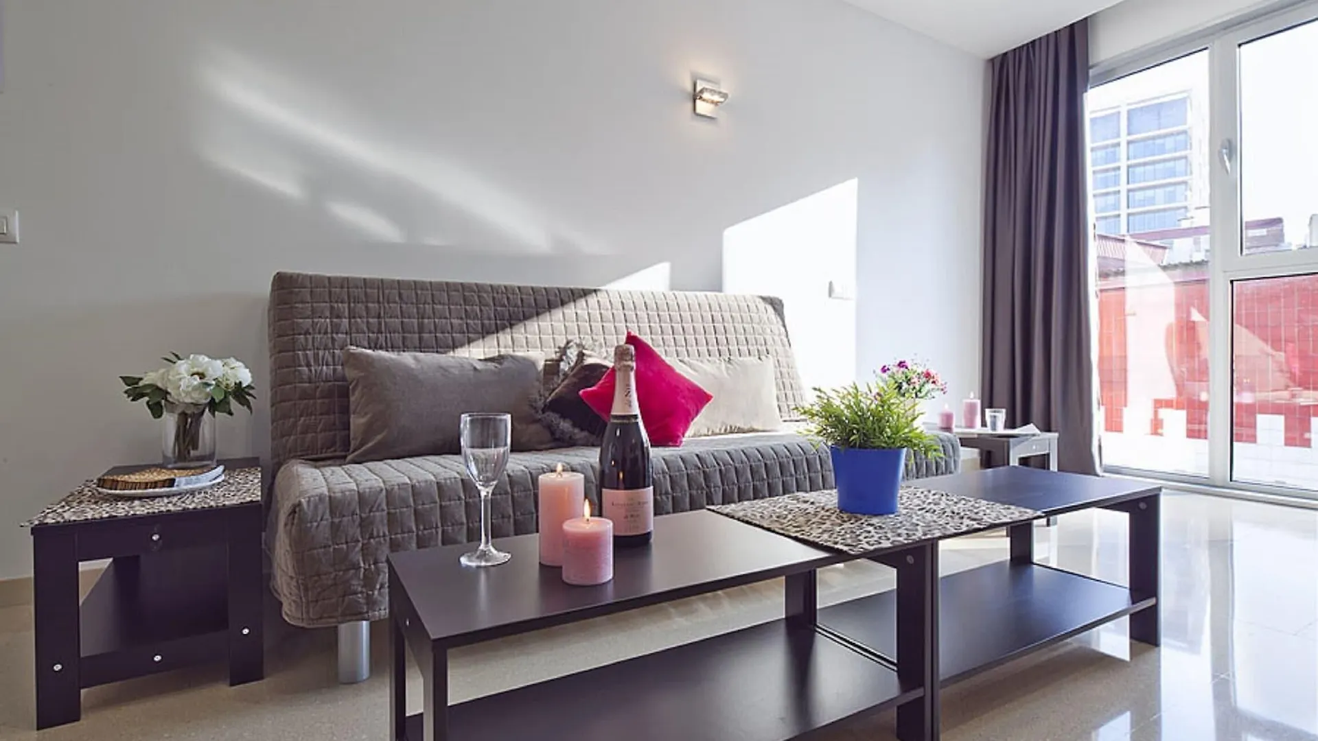 Charmsuites Nou Rambla Barcelona Spanyolország