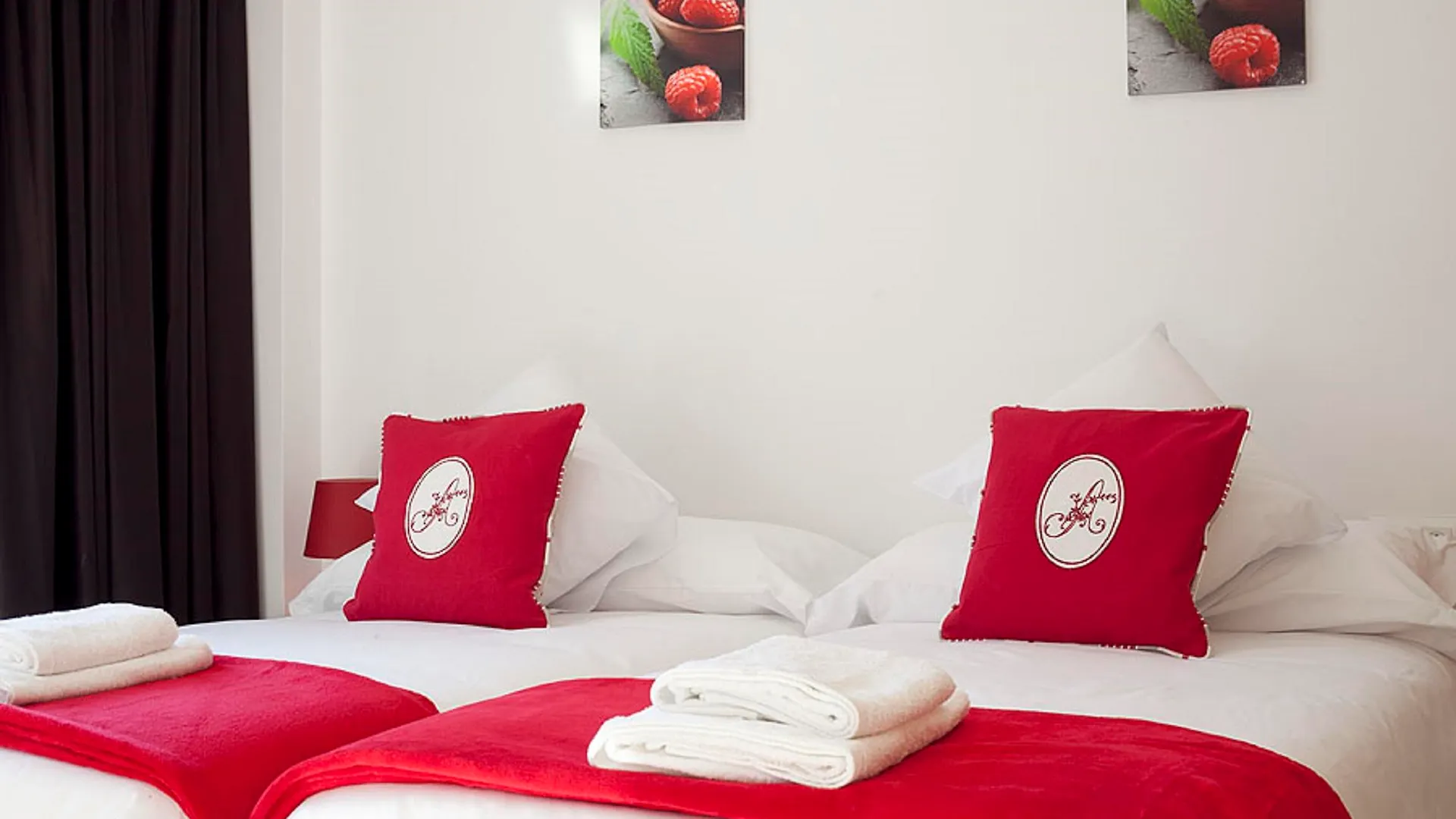 Charmsuites Nou Rambla Barcelona Apartman