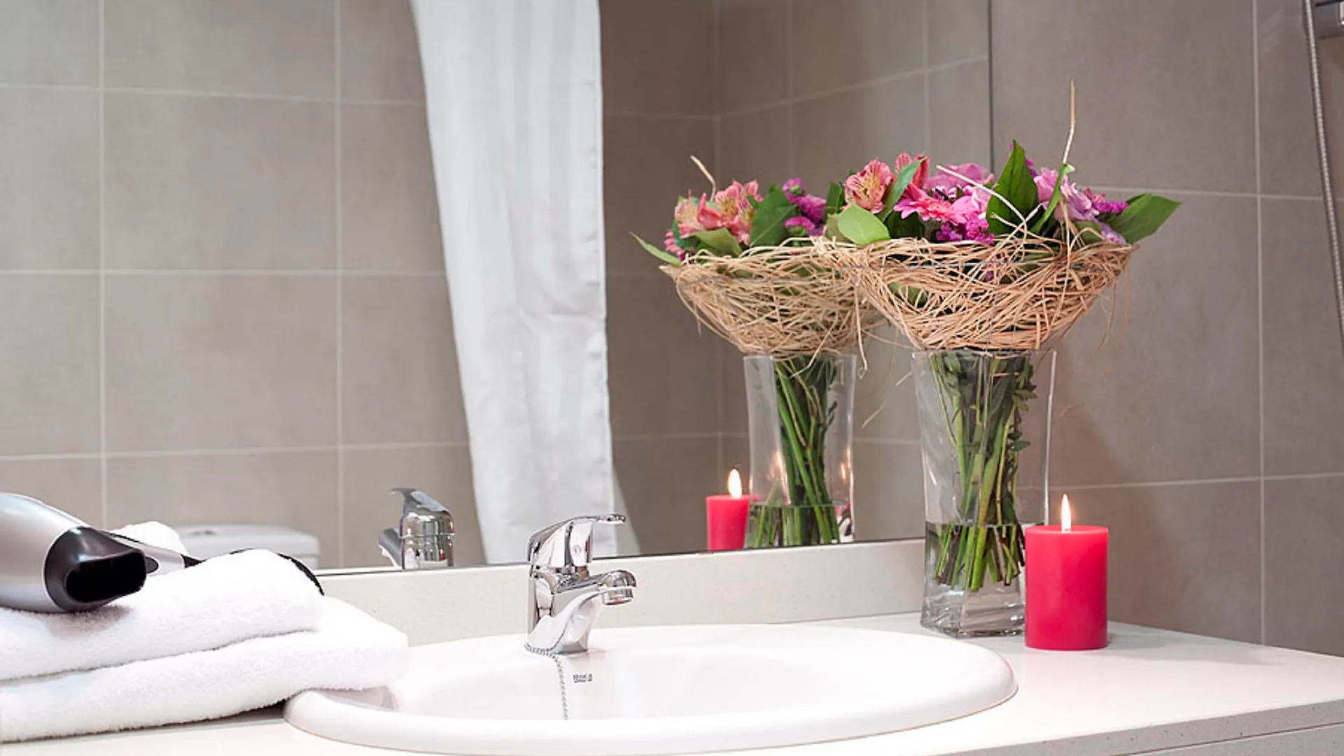 Charmsuites Nou Rambla Barcelona 0*,  Spain