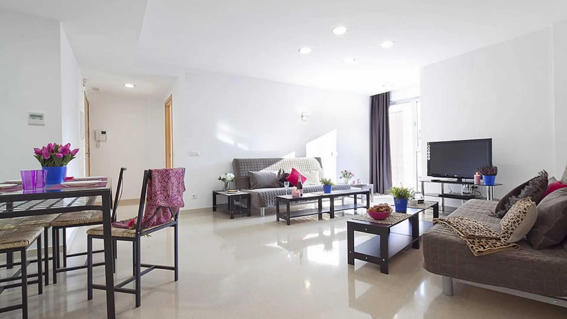 Charmsuites Nou Rambla apartamentos Barcelona