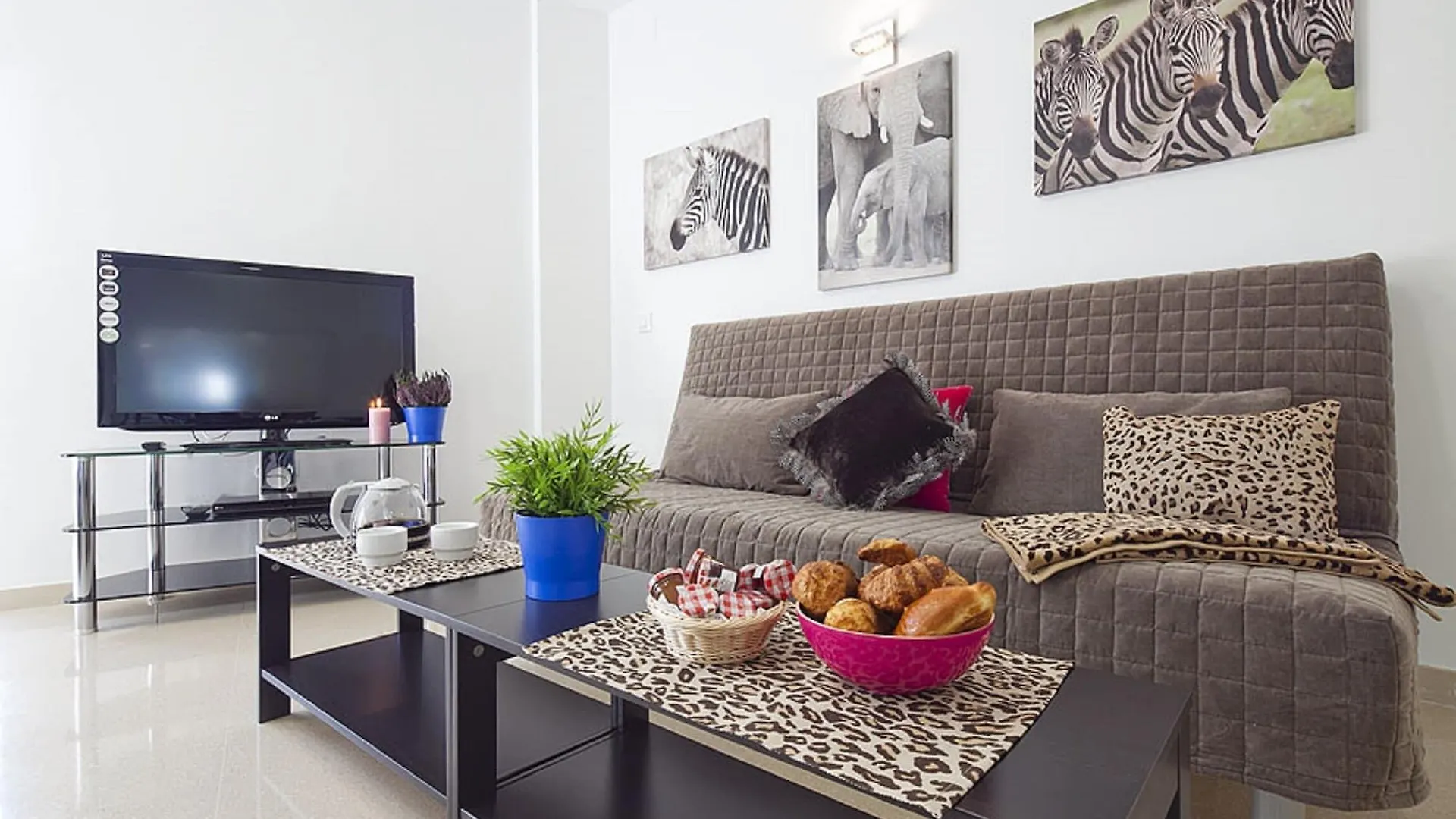 Charmsuites Nou Rambla apartamentos Barcelona