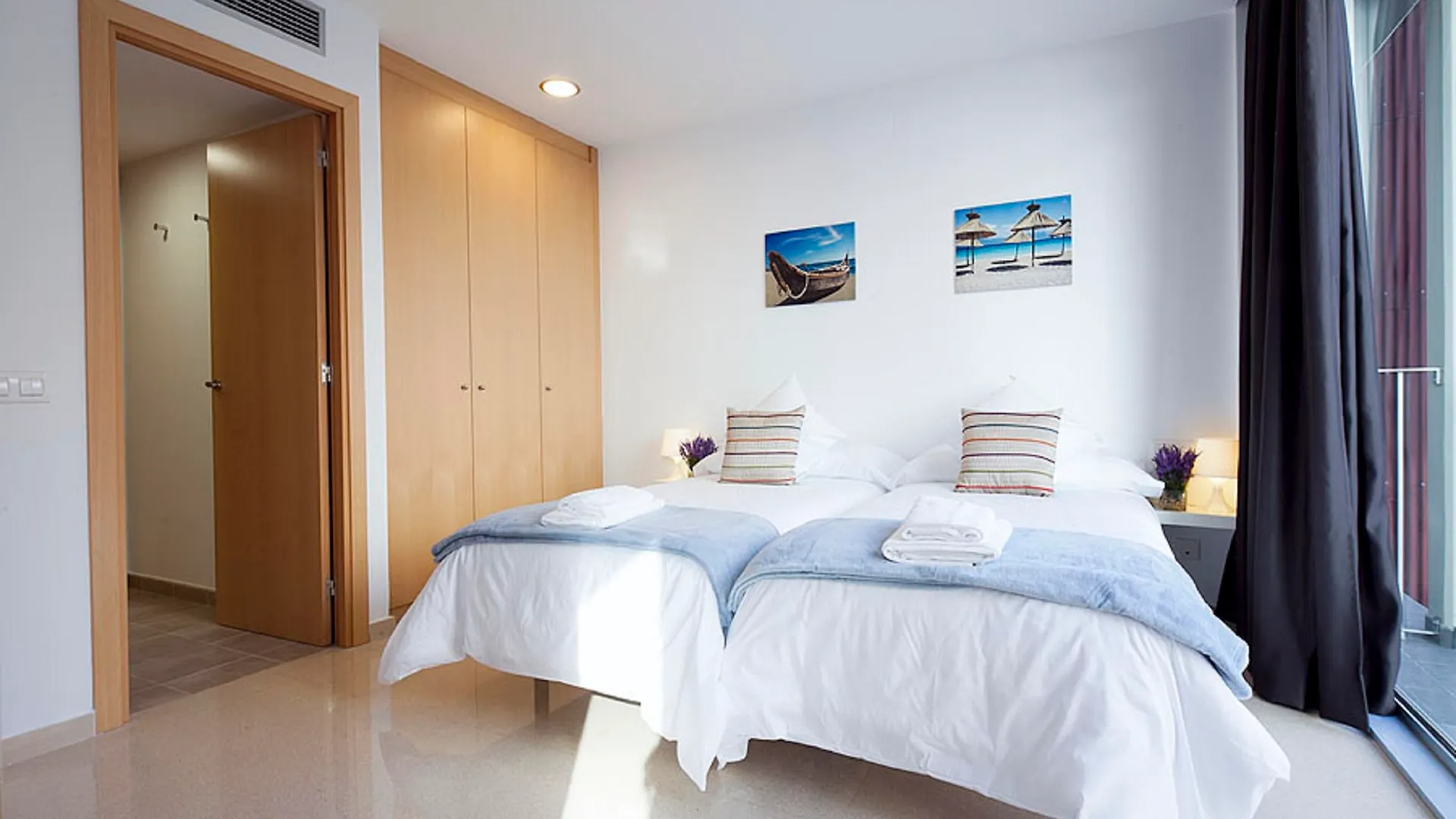 Charmsuites Nou Rambla apartamentos Barcelona España